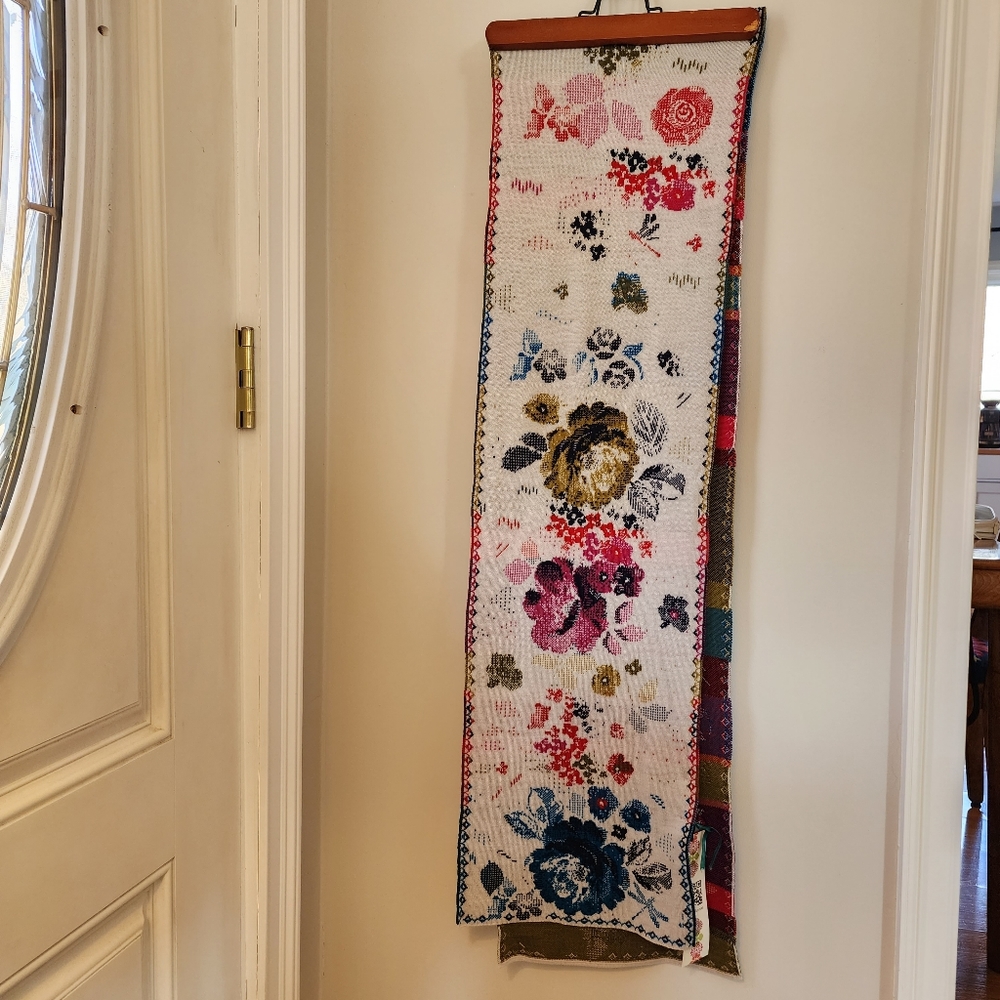 NWT IVKO Woman brocade wool scarf